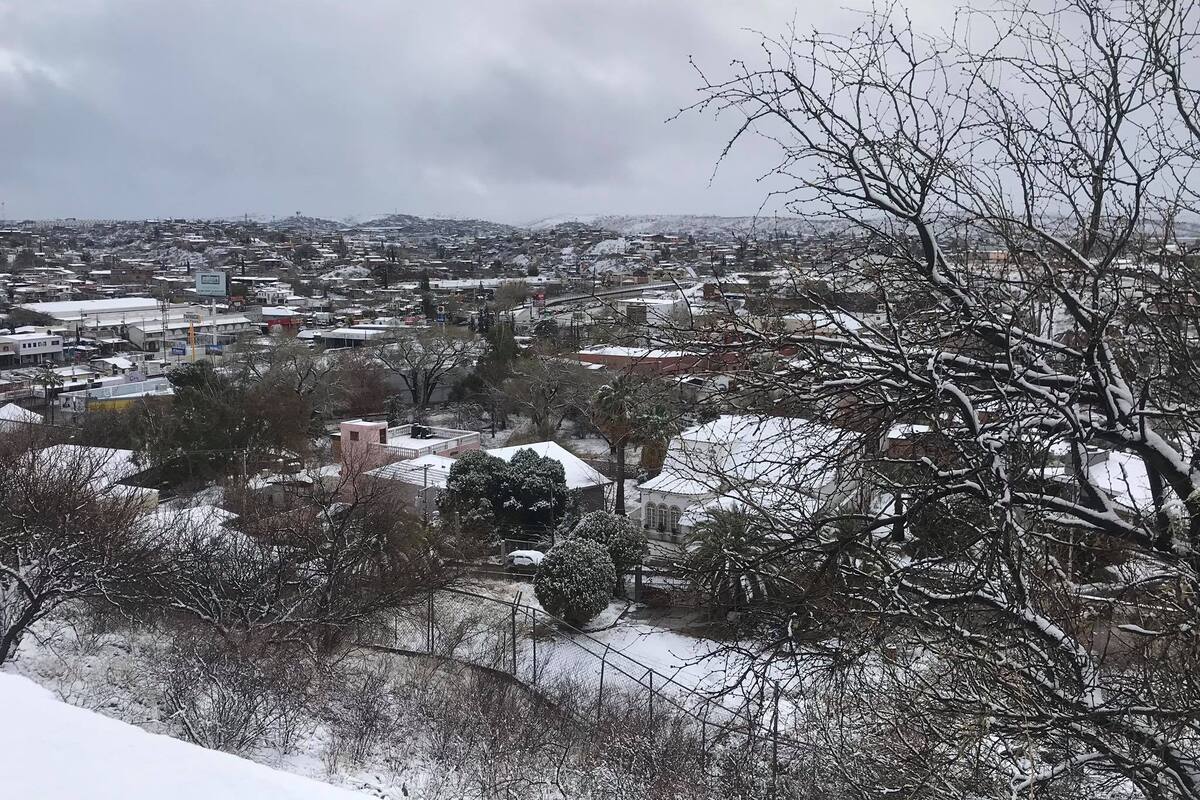 Prevalecerá el ambiente gélido con caída de aguanieve o nieve en Sonora y BC