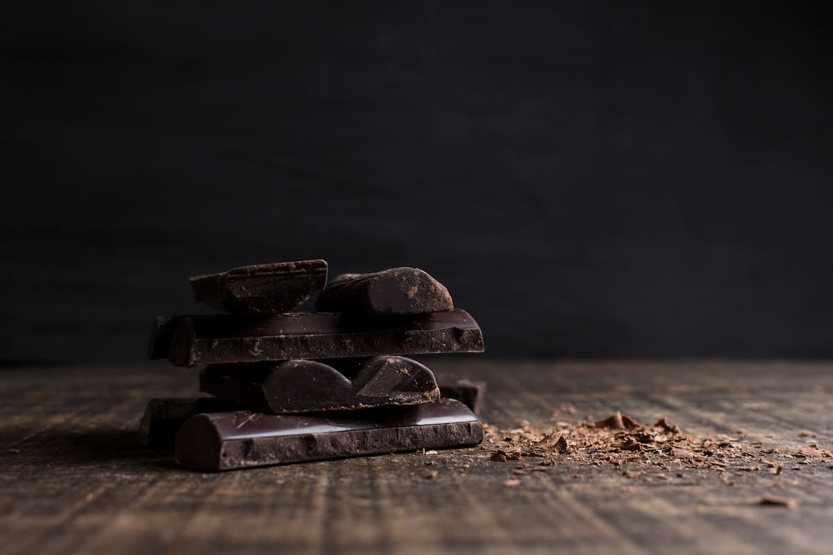 Para obtener beneficios, el chocolate debe contener al menos 70% de cacao | Foto: Freepik