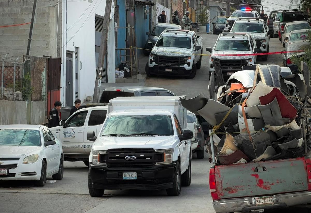 El oficial fue lesionado con un arma punzocortante durante el presunto asalto; uno de los agresores murió en el lugar tras recibir disparos. Foto: Cortesía