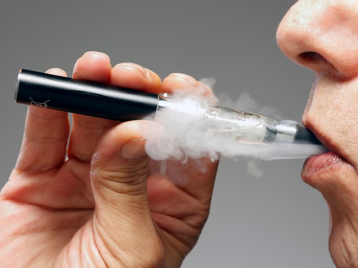 El vapeo no es una alternativa segura: riesgos reales y cómo dejarlo, según expertos