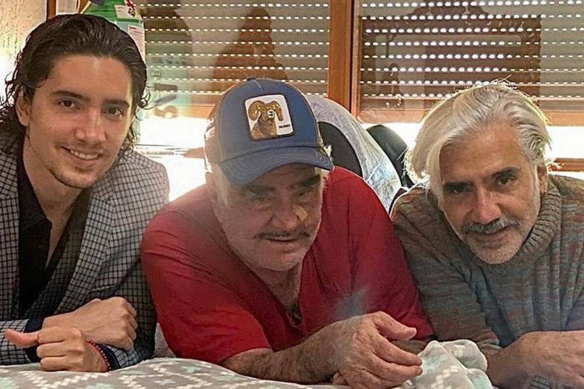 ¿Movió sus influencias? Vicente Fernández ya se vacunó contra el covid, aseguran