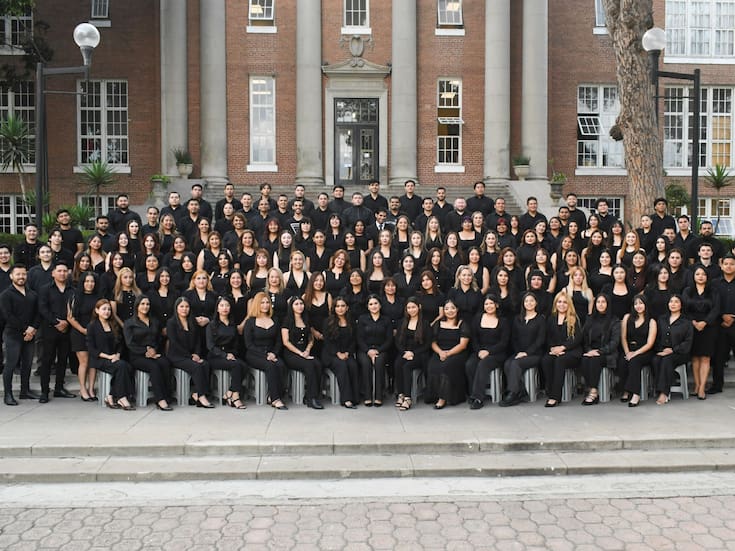Titanes CUT celebran su graduación con orgullo y compromiso social
