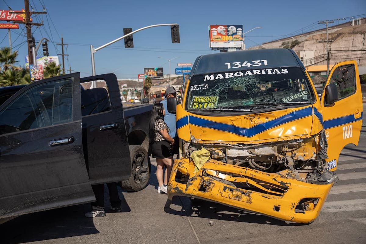 Accidente en Insurgentes deja heridos, entre ellos una embarazada