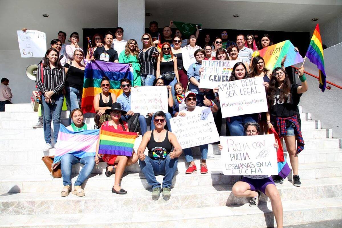 Crea polémica incluir adopción en matrimonio gay