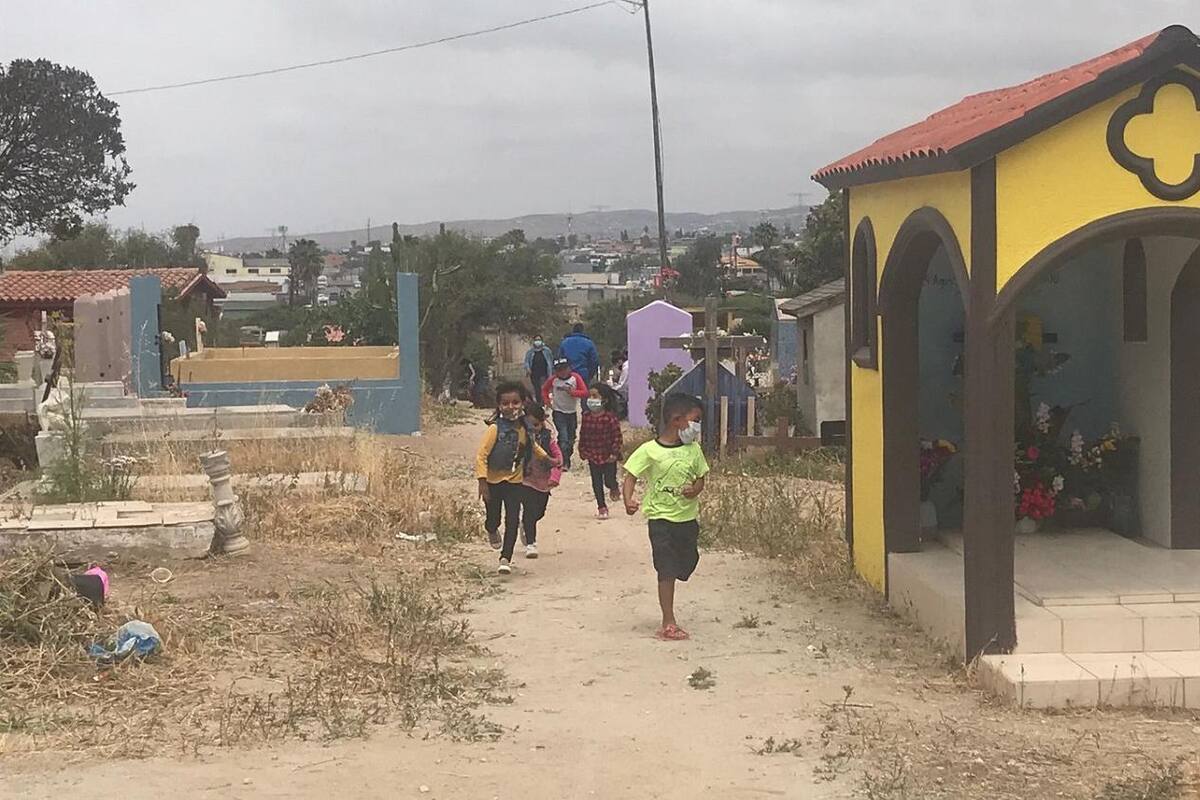 Día de las madres: Registran poca afluencia en panteones de Rosarito