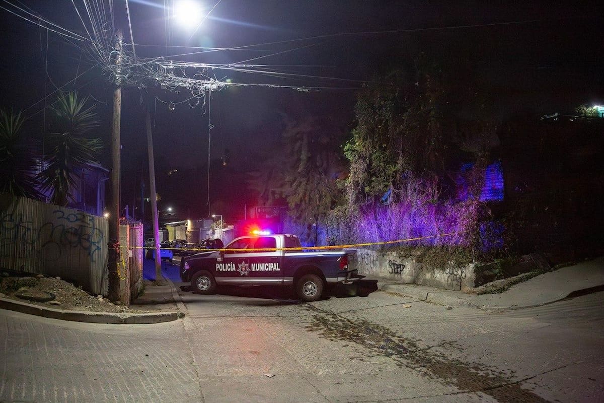 Asesinan a hombre a balazos en Ciudad Jardín; agresores abandonan motocicleta