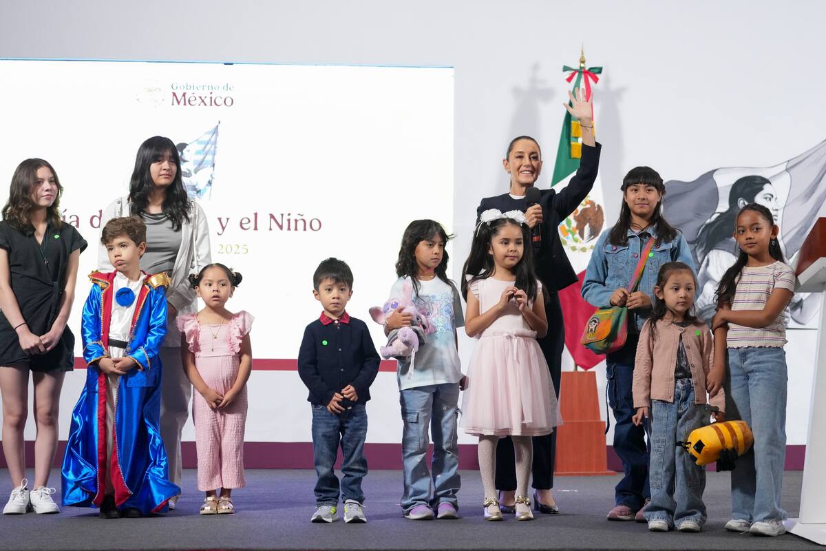 Sheinbaum celebra el Día de la Niña y el Niño en la mañanera; los señala como “el presente de México”