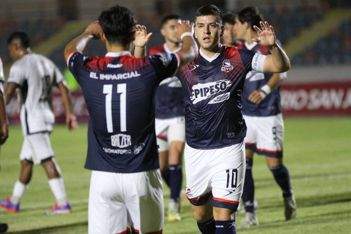 Golean Cimarrones a Real Apodaca en fecha 4 de Liga Premier