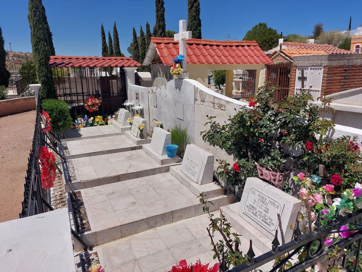 A 16 años de la tragedia, los estudiantes de la EST 3 que perdieron la vida en un accidente, siguen siendo recordados por sus familiares y comunidad nogalense / Foto: Marco Manríquez