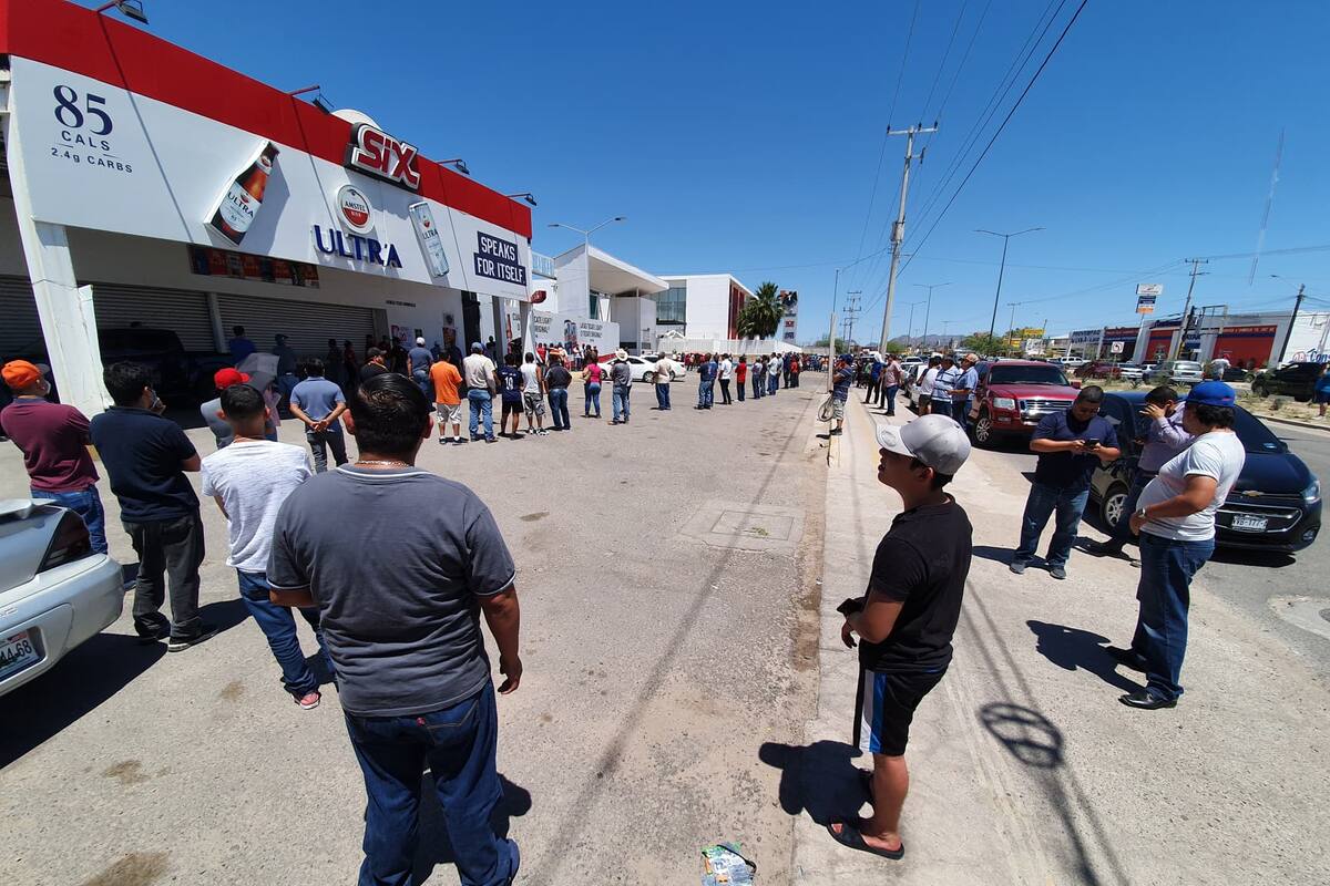 Cerveza causa largas filas de espera en tiempos de Covid-19