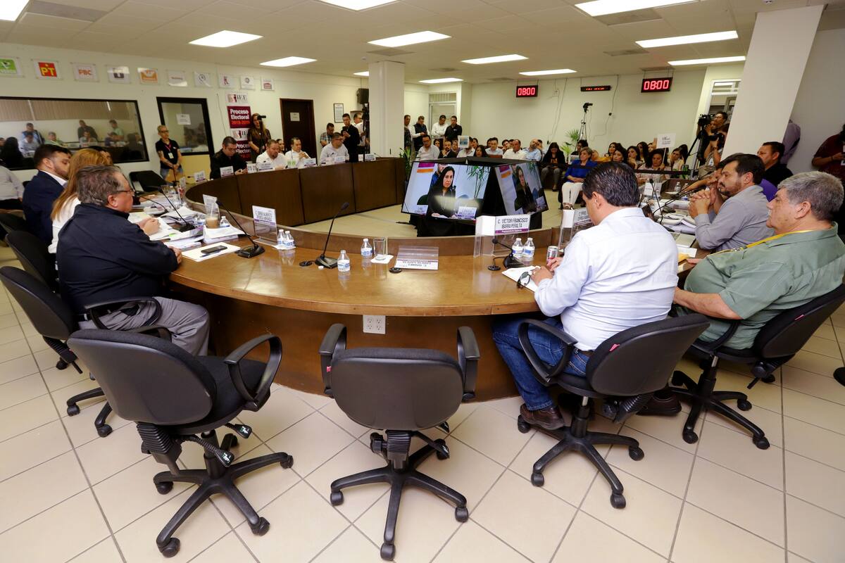 Rompen consejeros sesión para designar plurinominales