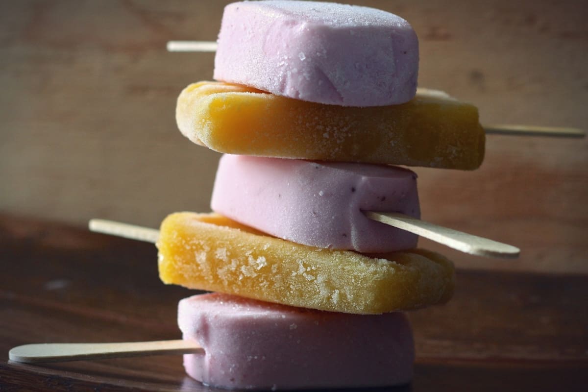 Cómo reutilizar las paletas de helado para crear adornos fáciles y útiles para el hogar