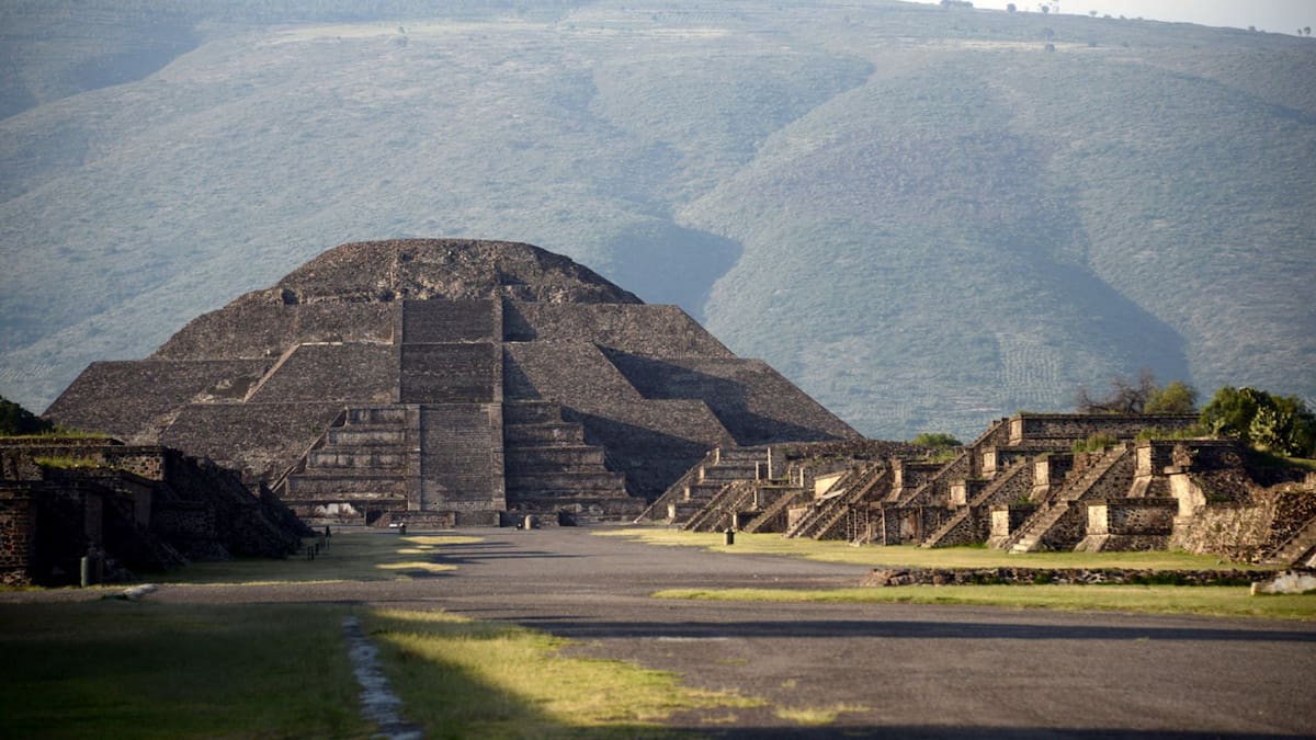Visitas a Teotihuacán caen 21% en junio con solo 94 mil turistas, su peor cifra desde 2021, debido al temor por la inseguridad y las falsas expectativas del Mundial de Futbol