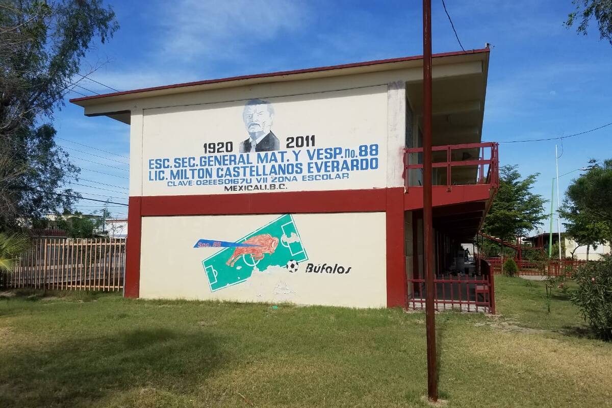 Arrestan a ladrón en una secundaria al poniente de Mexicali
