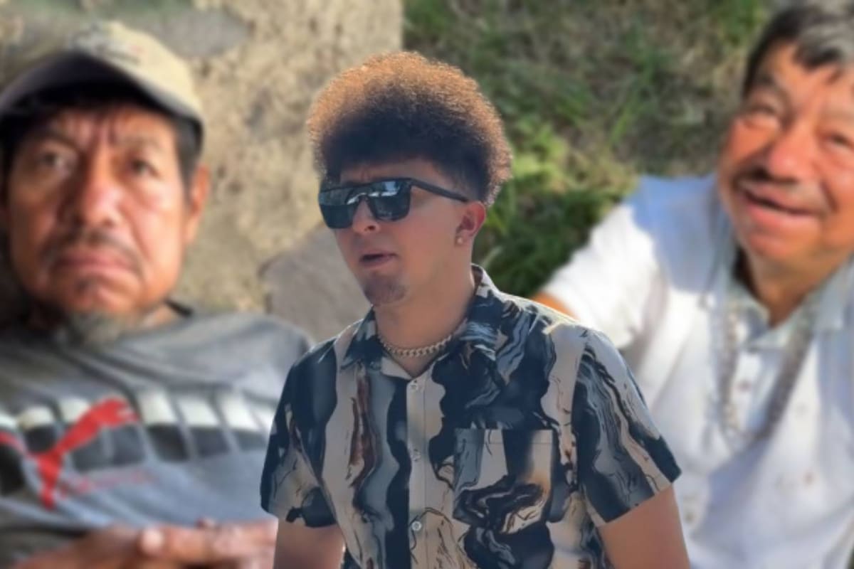 Influencer regala 100,000 dólares a hombre en situación de calle; se lo gasta en un día