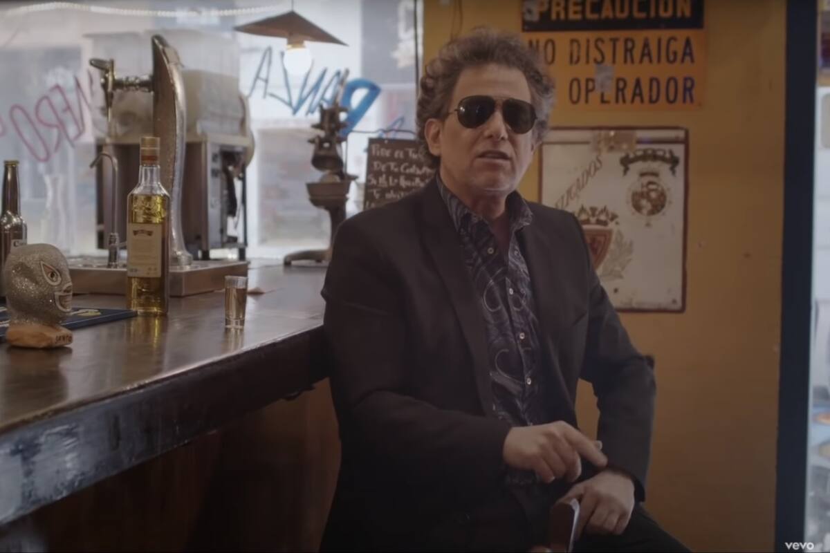 Andrés Calamaro y Lila Downs presentan ''Estadio Azteca''