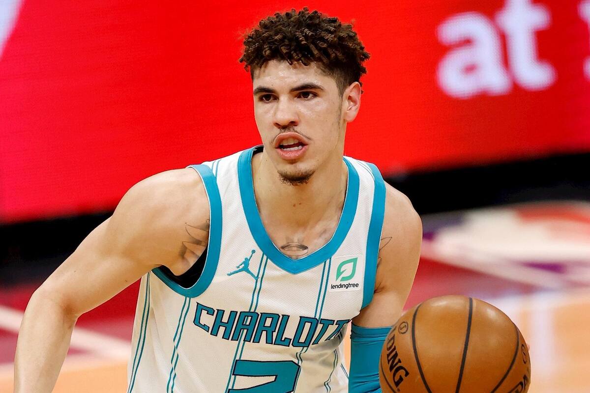 LaMelo Ball, novato estrella de Hornets, se fractura y podría perderse resto de temporada de NBA