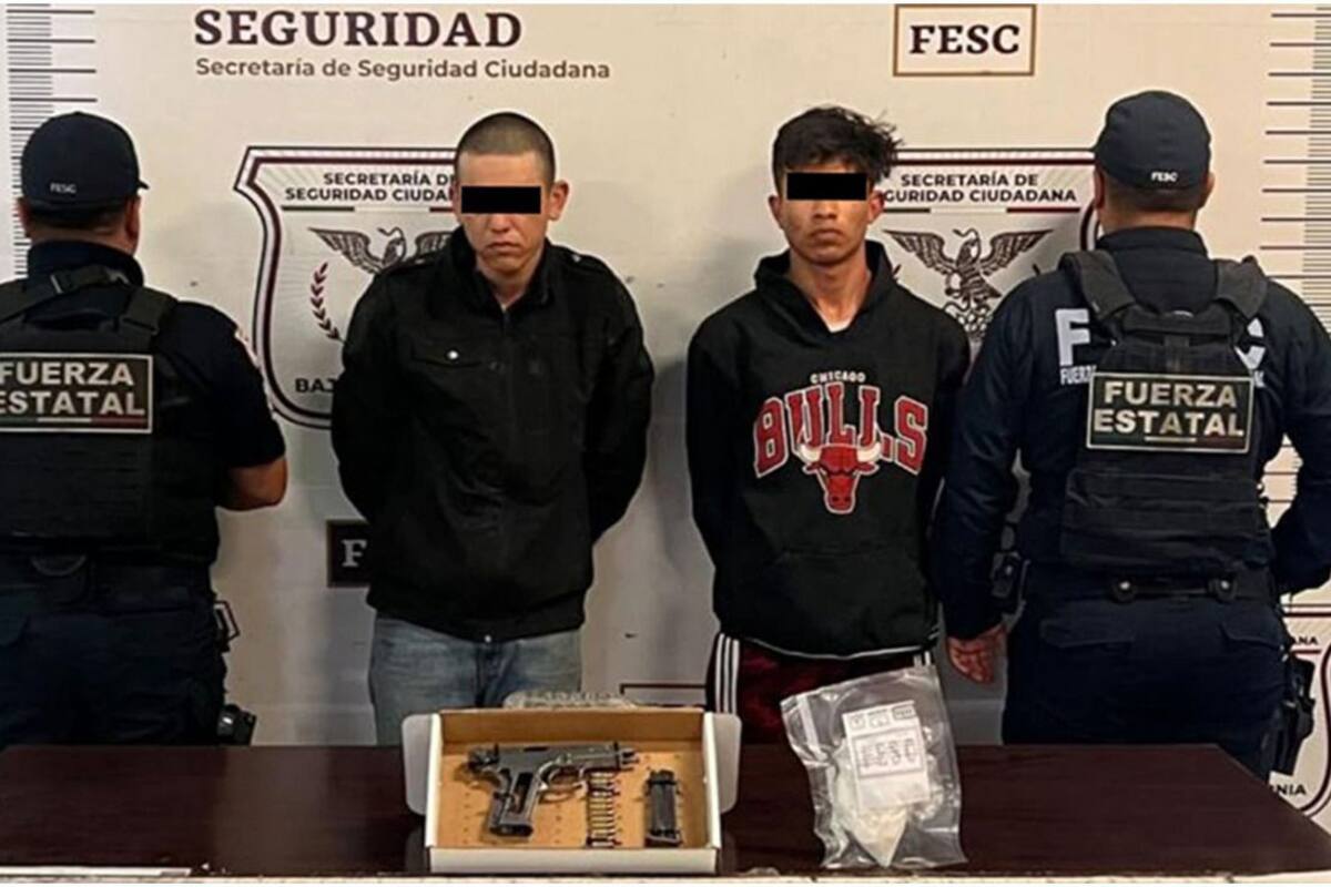 Capturan a dos hombres con arma y vehículo con reporte de robo en Tijuana