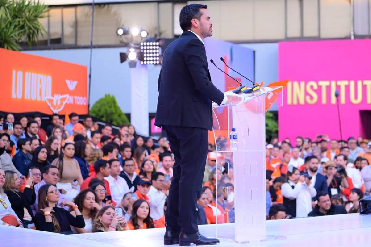 Se registra Jorge Álvarez Máynez ante el INE como candidato a la Presidencia de México por MC