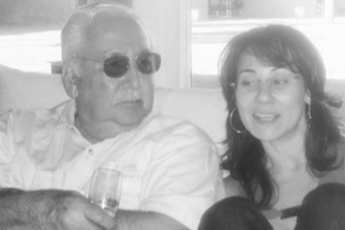 Mónica Garza le da el último adiós a su padre "EL Meme Garza"
