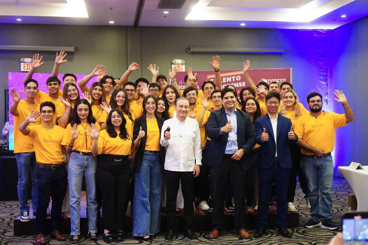 Regresan a Sonora 30 estudiantes tras capacitarse 10 meses en Taiwán en semiconductores y electromovilidad