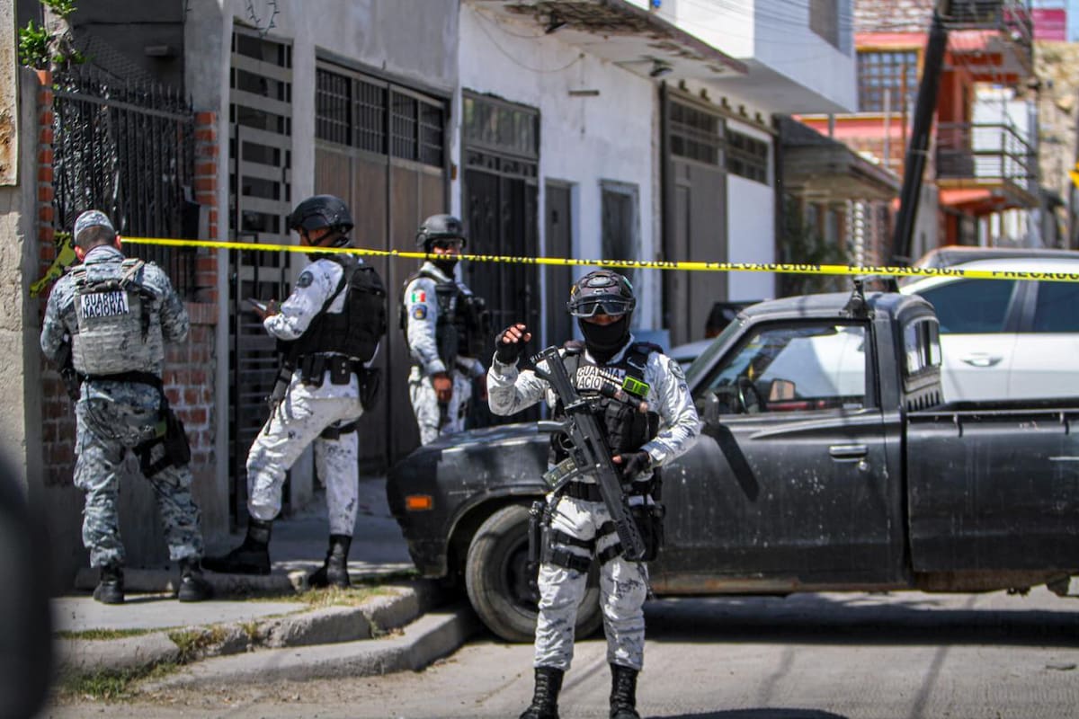 Ejecutan a hombre mientras lavaba un automóvil