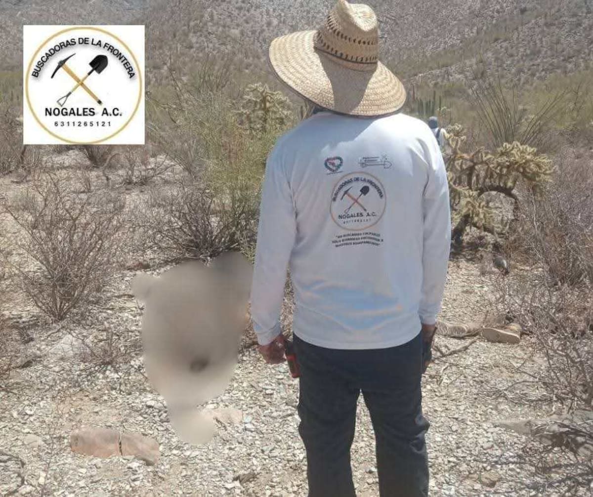En el área se encontró una pijama térmica color gris talla L, boxer negro de licra y calcetas largas de color blanco con letras “USA”. Foto: Manuel Jiménez.