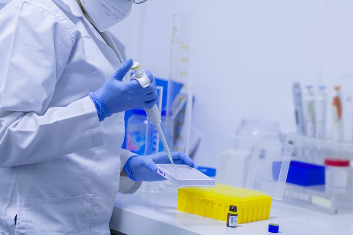 China promueve teorías sobre origen del Covid-19: 'Virus salió de un laboratorio militar de EU'