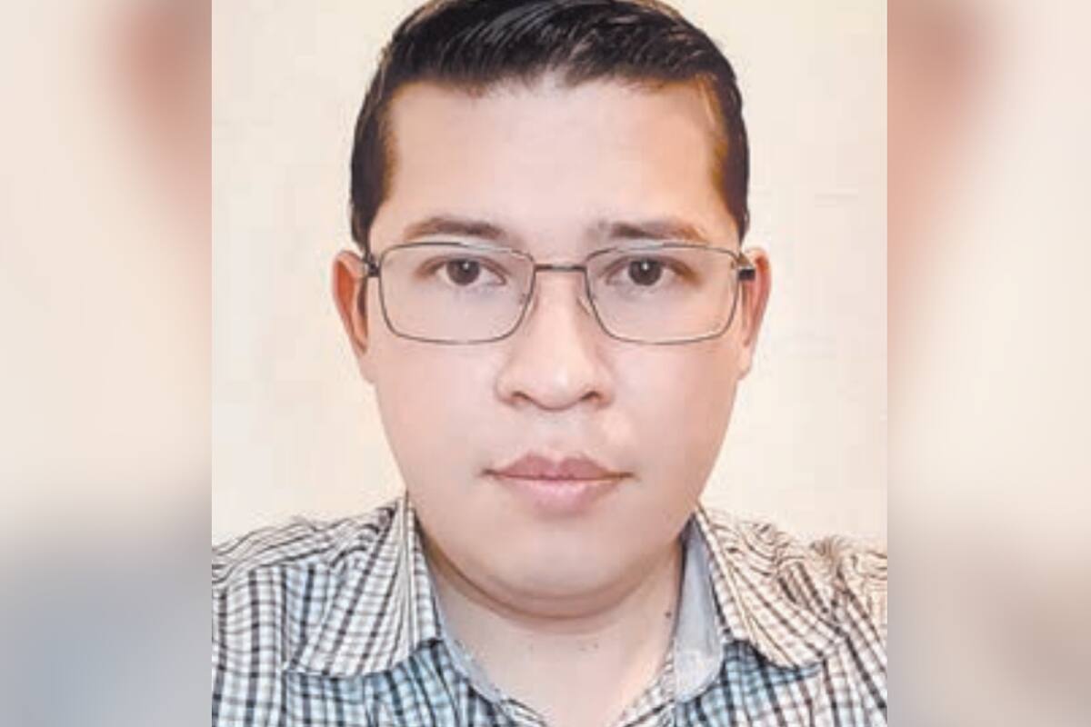 Maestro del Conalep recibe reconocimiento internacional