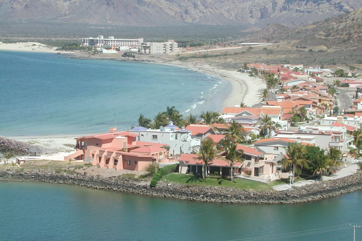 Crece turismo en Peñasco y San Carlos