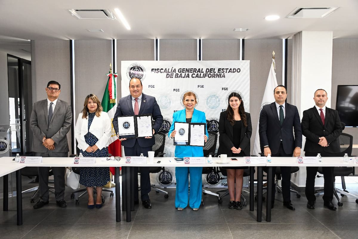 Firman CEDHBC y FGE convenio de colaboración