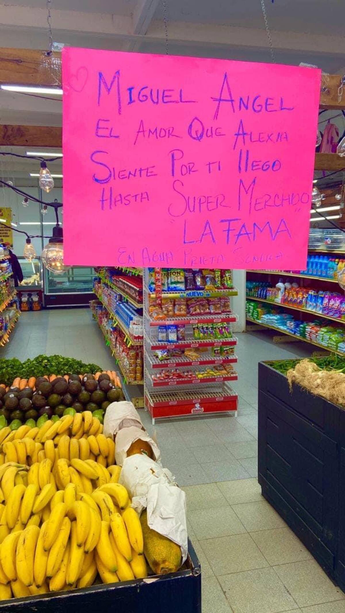 Estos son los mensajes que pidió colocar Alexia por todo Agua Prieta.