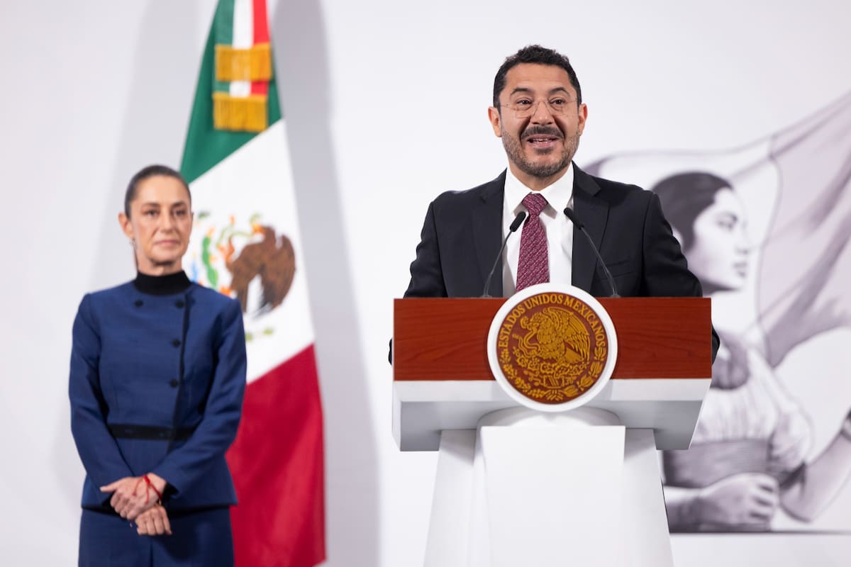 Martí Batres, titular del ISSSTE, reveló cuáles serán los 6 hospitales de México que tendrán cirugías robóticas con ‘Da Vinci’. | Crédito: Presidencia