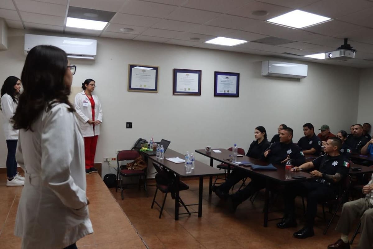 Policías estatales reciben capacitación para atender a personas con autismo