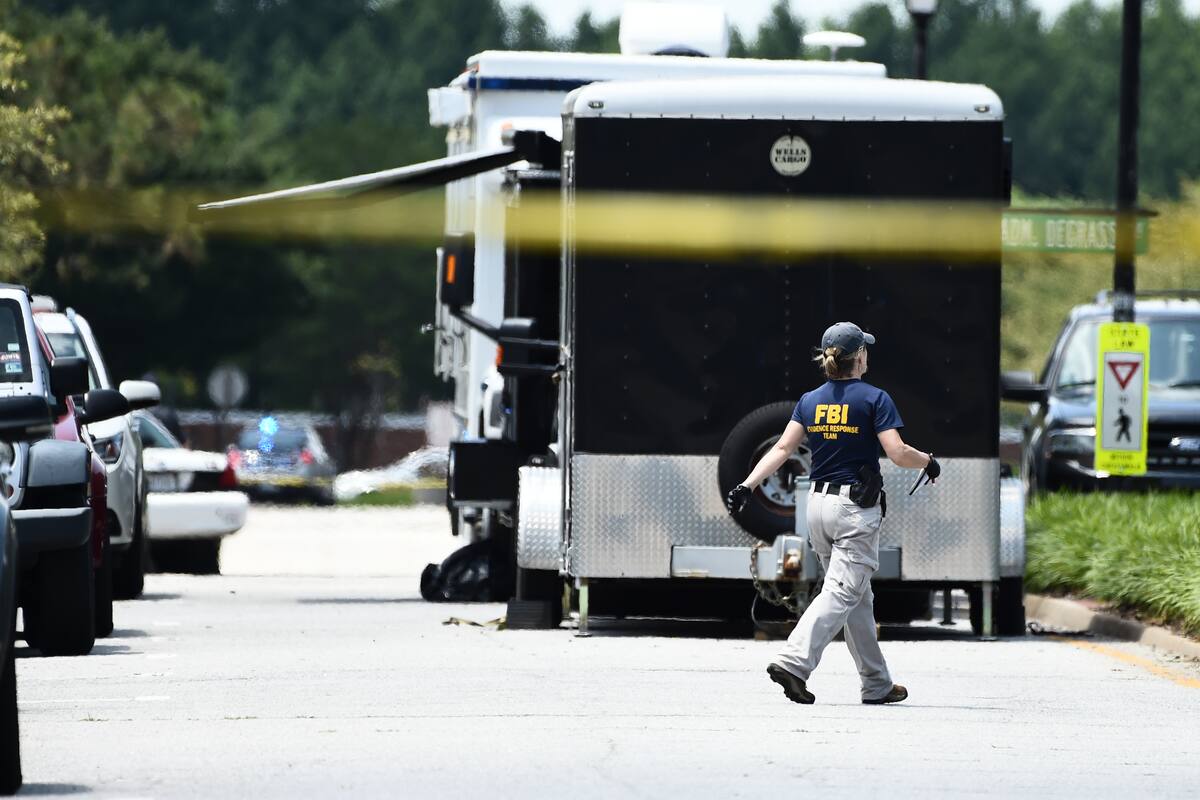 Investigan motivos de tiroteo que dejó 12 muertos en Virginia