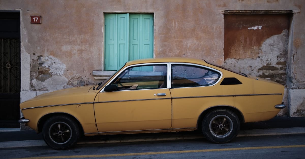 Placas de auto antiguo en México 2026: qué autos sí pueden obtenerlas, requisitos reales y paso a paso para solicitarlas ante Semovi. Foto: Especial
