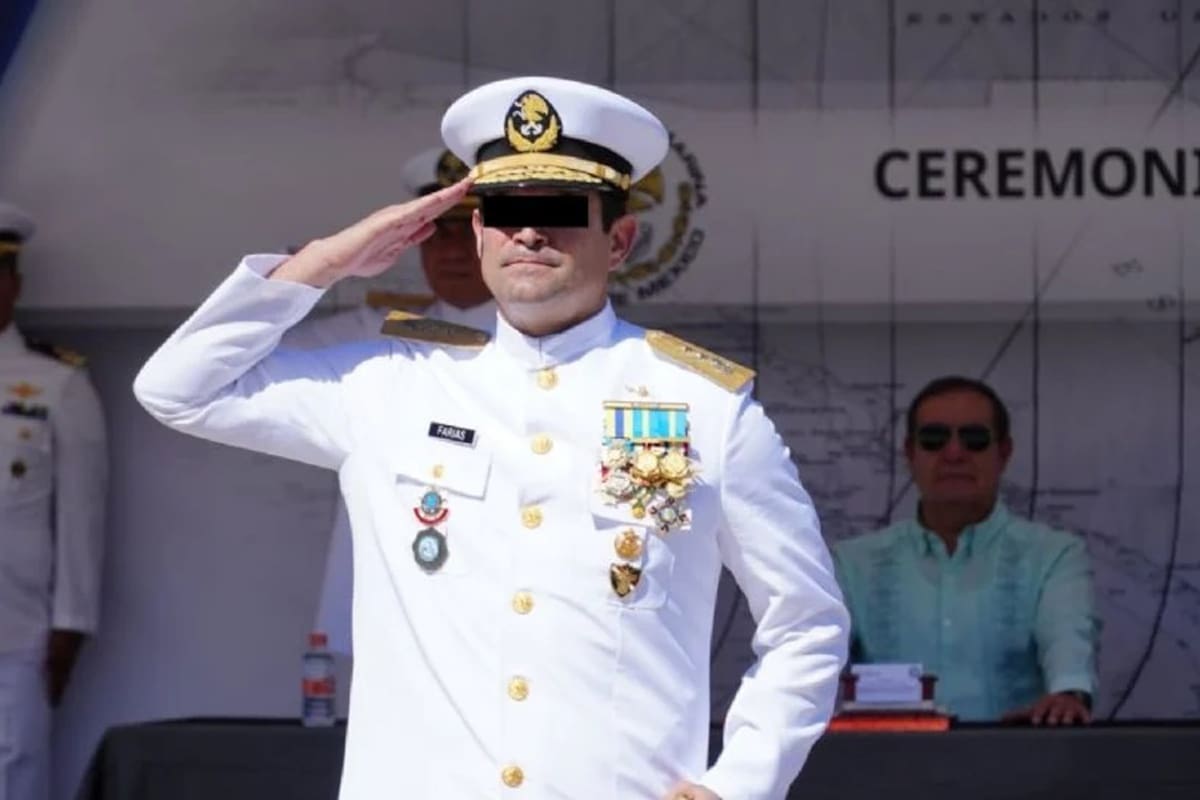 Detienen a vicealmirante Manuel Roberto Farías Laguna por tráfico ilegal de combustibles