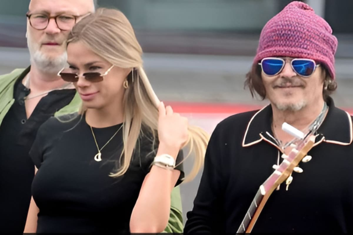 Johnny Depp estrena novia, una joven rusa 33 años menor que él