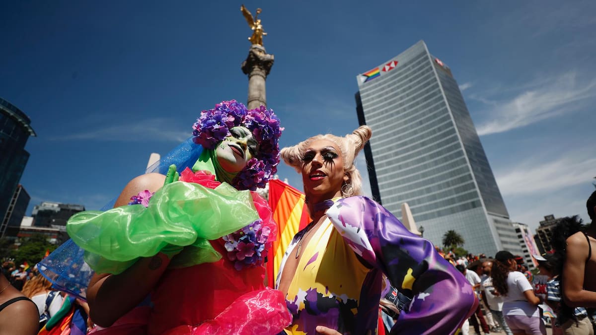 La marcha LGBT sí llegará al Zócalo de CDMX; gobierno aclara acceso pese al FIFA Fan Festival y plantón de la CNTE