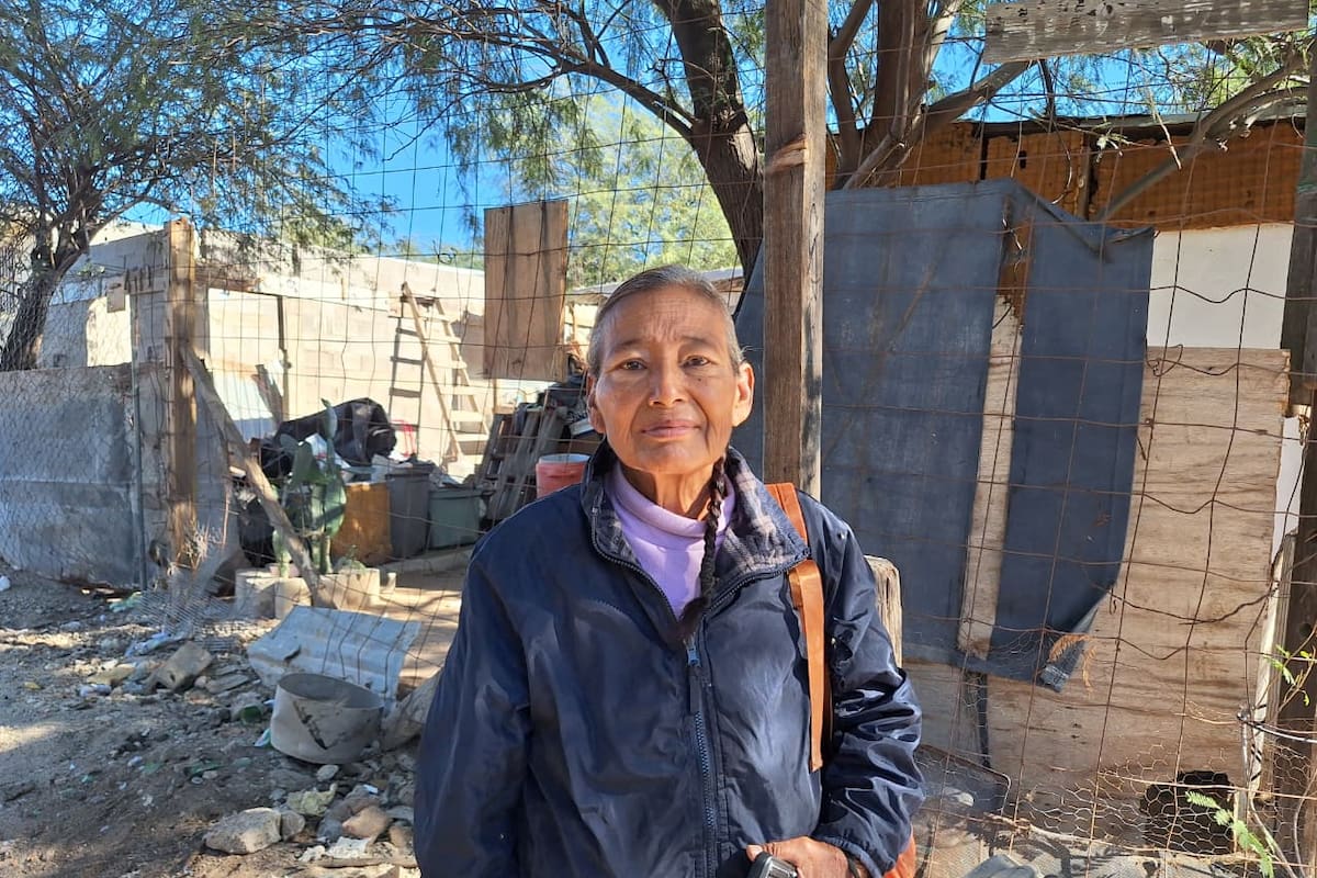 “Juntamos las dos camitas para hacernos bolita”: Cecilia pide apoyo para enfrentar las noches de frío en la invasión Guayacán