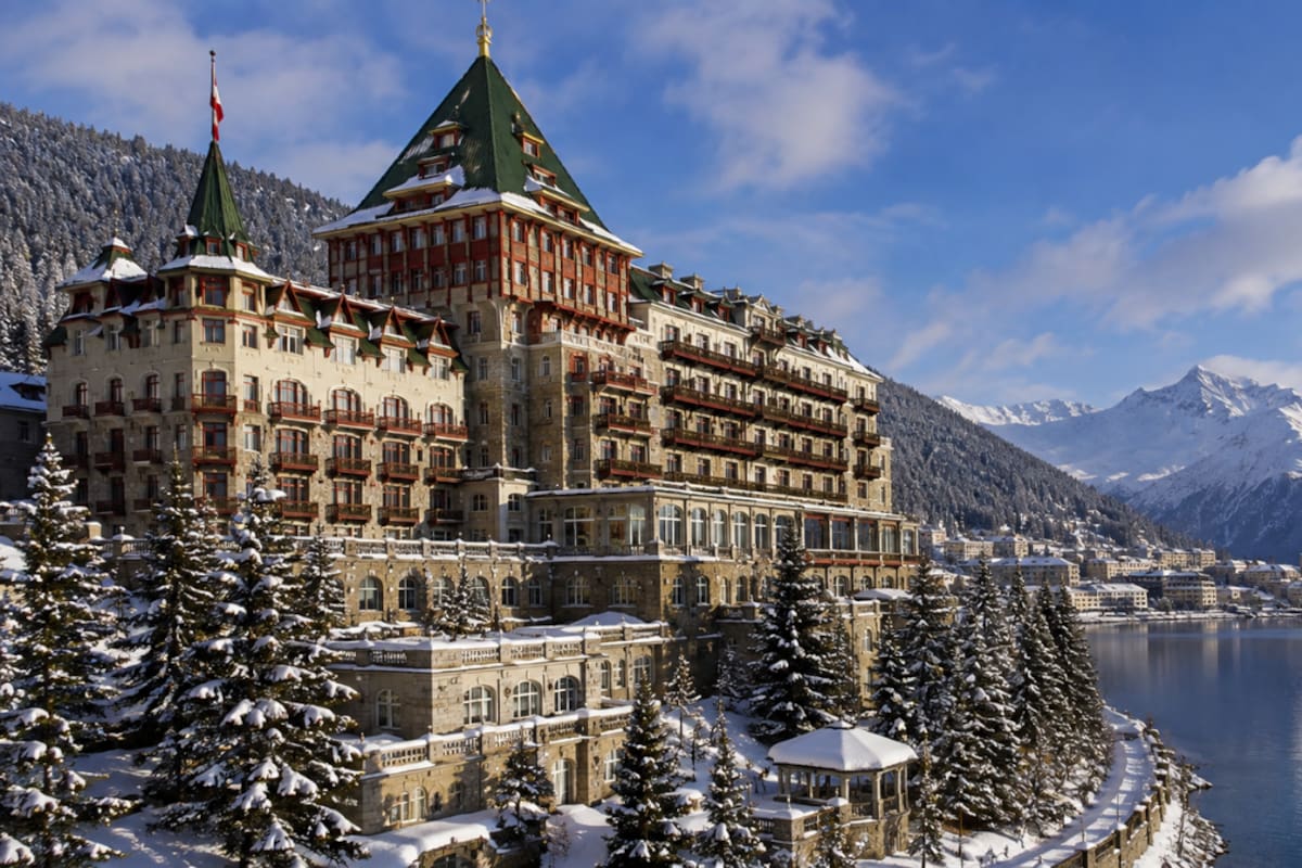 Un hotel de 130 años en los Alpes suizos fue elegido por más de 800 miembros de una Academia como el establecimiento con la mejor hospitalidad del mundo