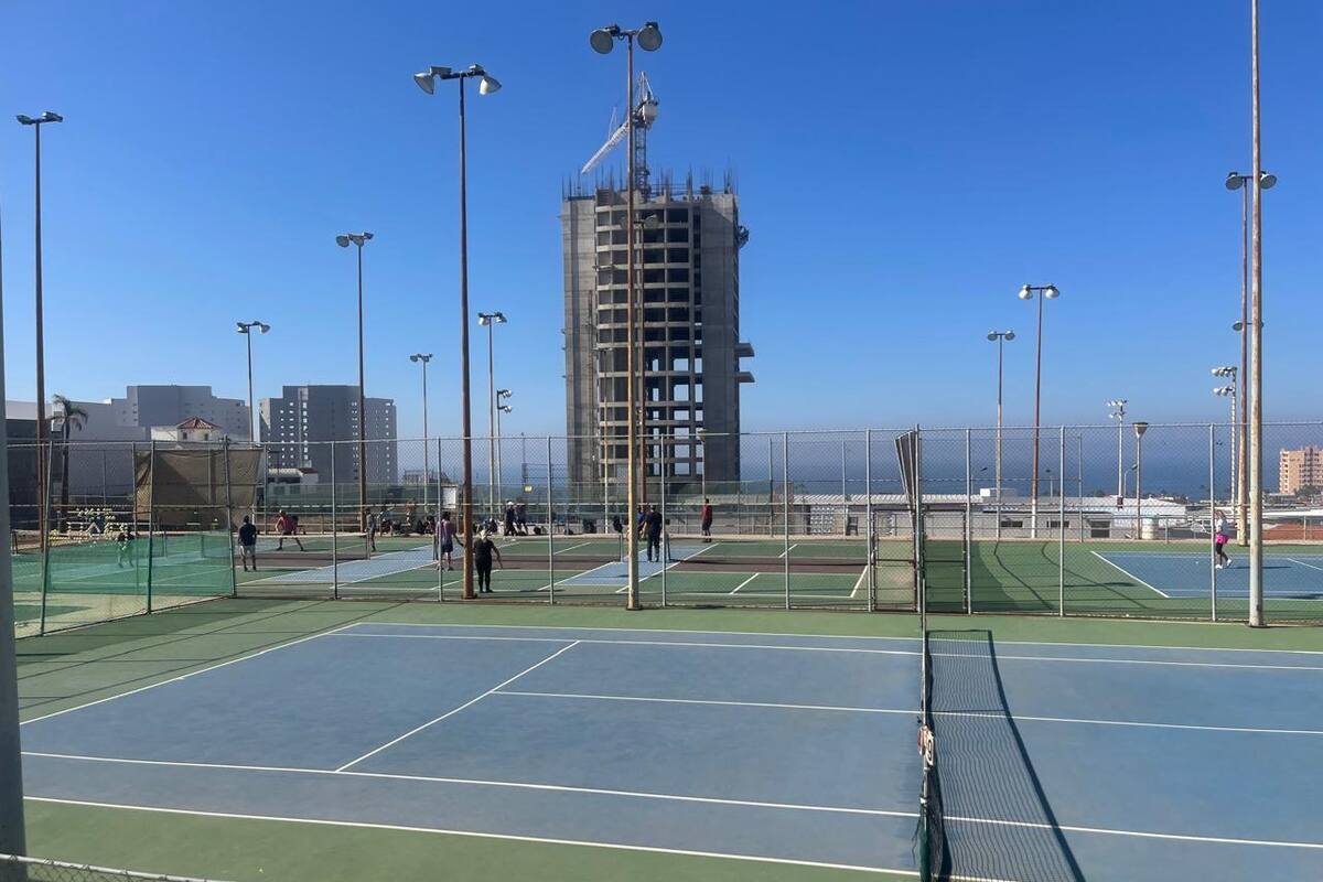 Espacios deportivos de Rosarito continúan en manos de particulares