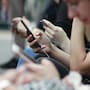 Japón rechaza prohibir redes sociales a menores de 16 años y apuesta por verificación de edad y educación digital mientras Australia ya aplica vetos y México analiza regular el diseño de plataformas