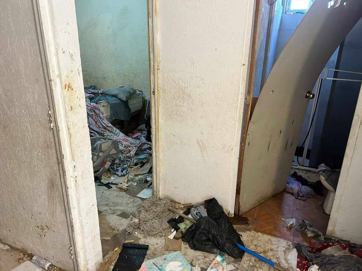 Policías rescatan a tres niños en estado de abandono en Hermosillo: vivían en condiciones insalubres. Foto: Cortesía