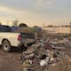 Sorprenden a seis tirando basura en terrenos baldíos y los detienen