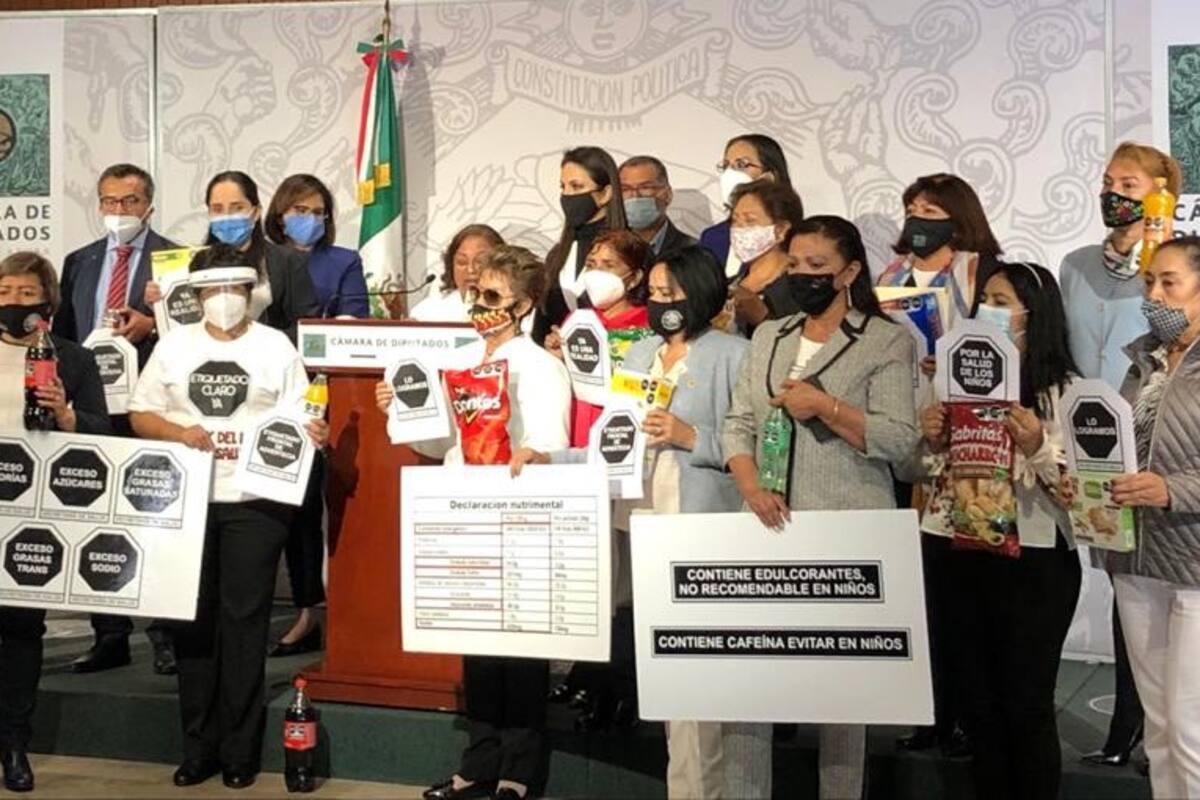 Etiquetado de alimentos en México: qué cambia con la nueva normativa inspirada en la de Chile (y qué resultados dio en el país sudamericano)
