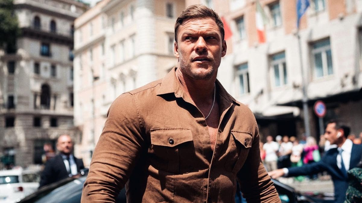 Captan al actor Alan Ritchson presuntamente amenazando a un vecino; el caso podría derivar en consecuencias legales si se confirma una agresión