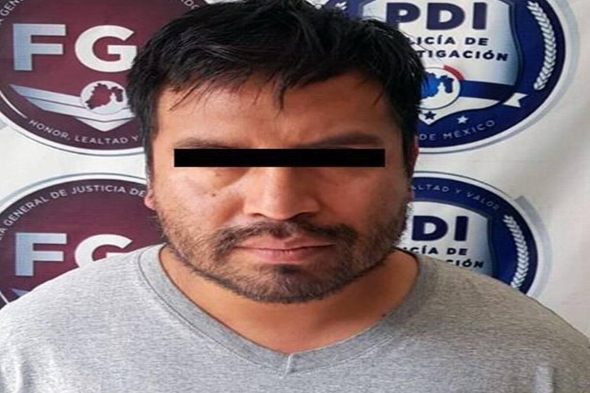 Policía secuestra automovilista en Tultitlán y acaba detenido