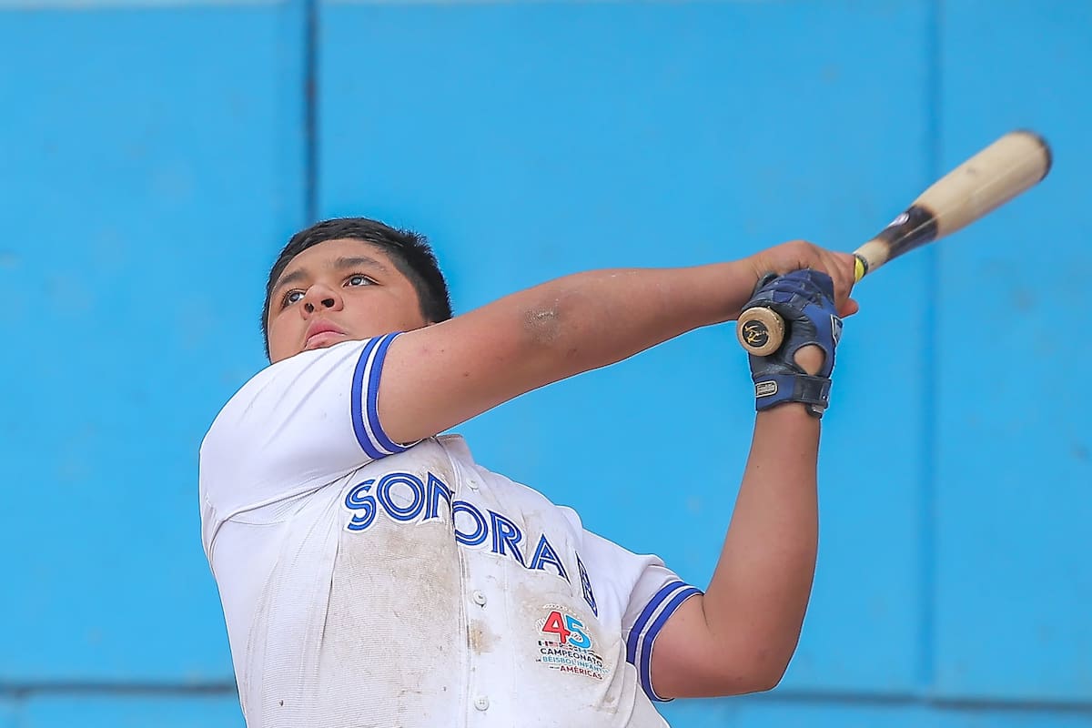 Repite Leonel Alvarado título en Home Run Derby del Campeonato de Las Américas EL IMPARCIAL 2026