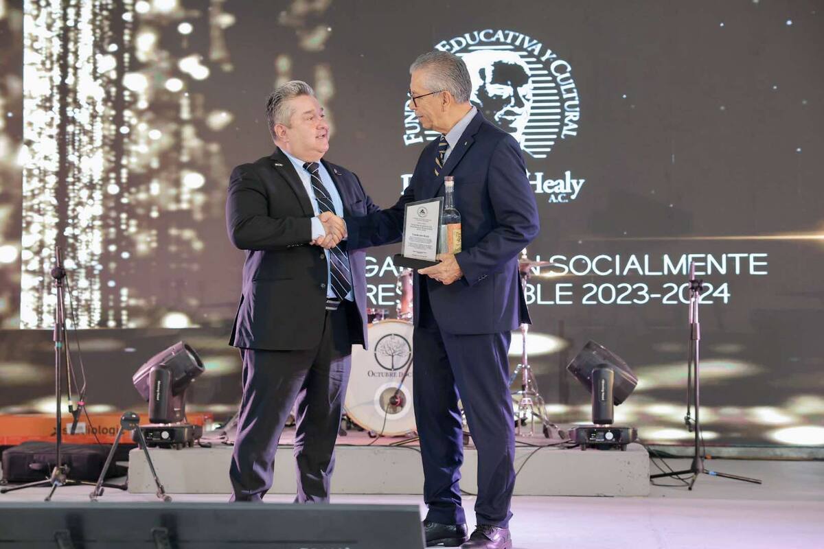 Distingue la Canaco a la Fundación Educativa y Cultural Don José S. Healy